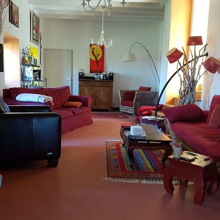 Bed and Breakfast Les Pinguelles Le Donjon Екстер'єр фото